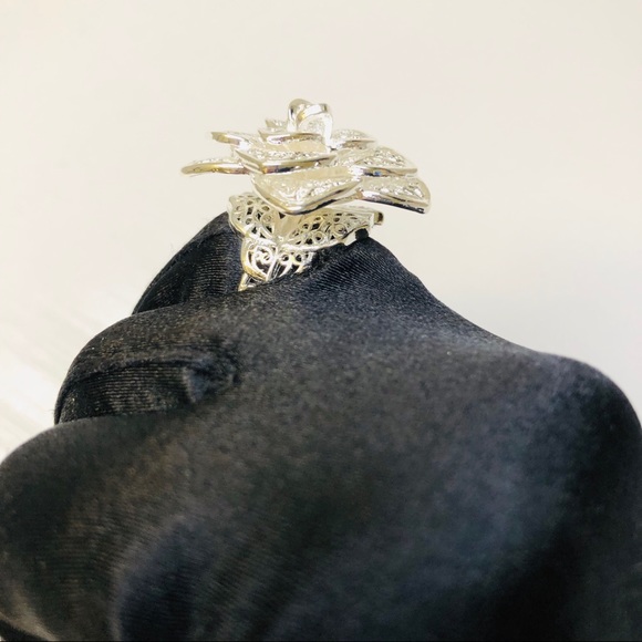 🌺Bold & Beautiful!🌺 Adjustable SS Statement Ring - Picture 8 of 8